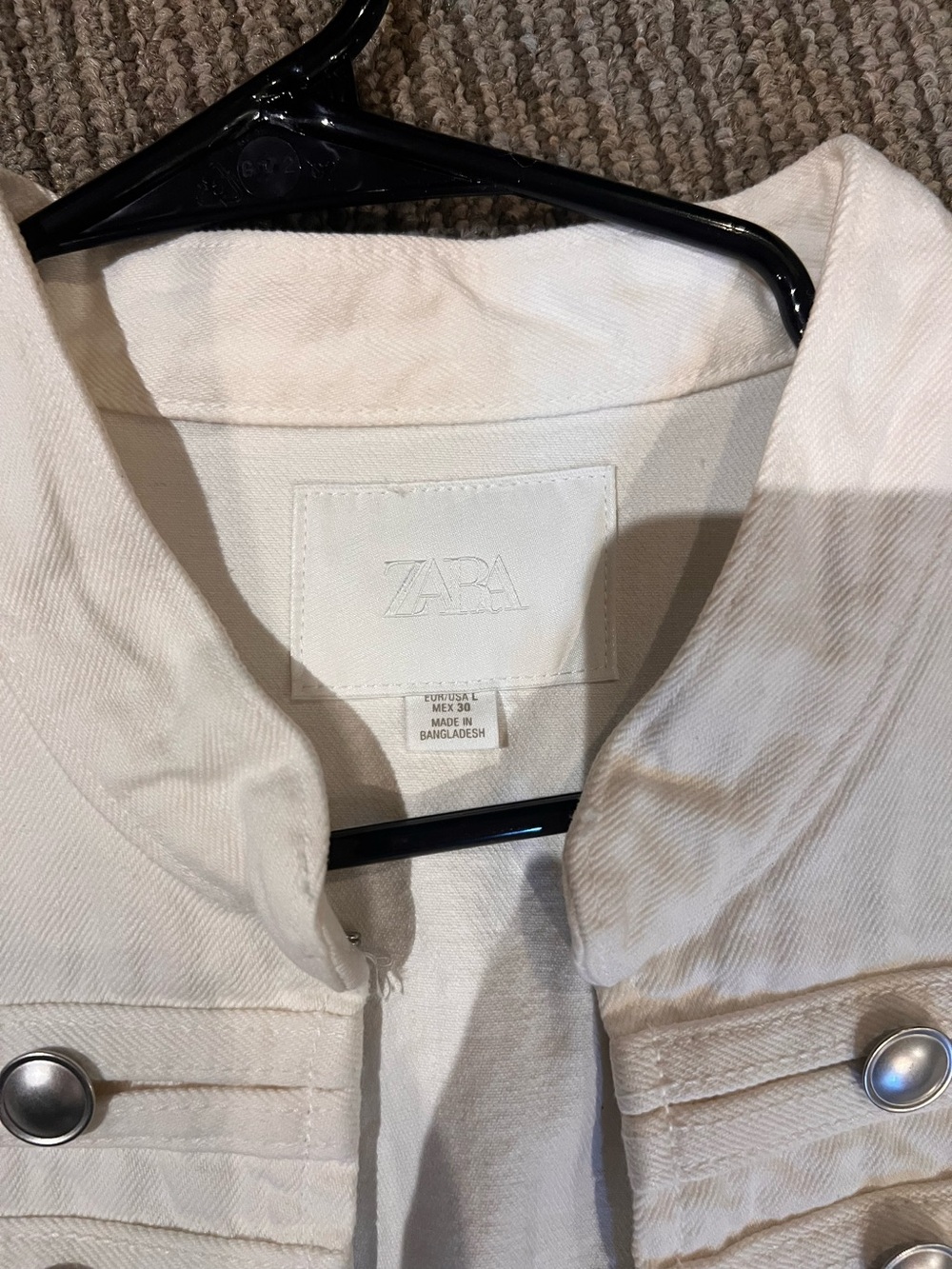 White jacket - Picture 3 of 3